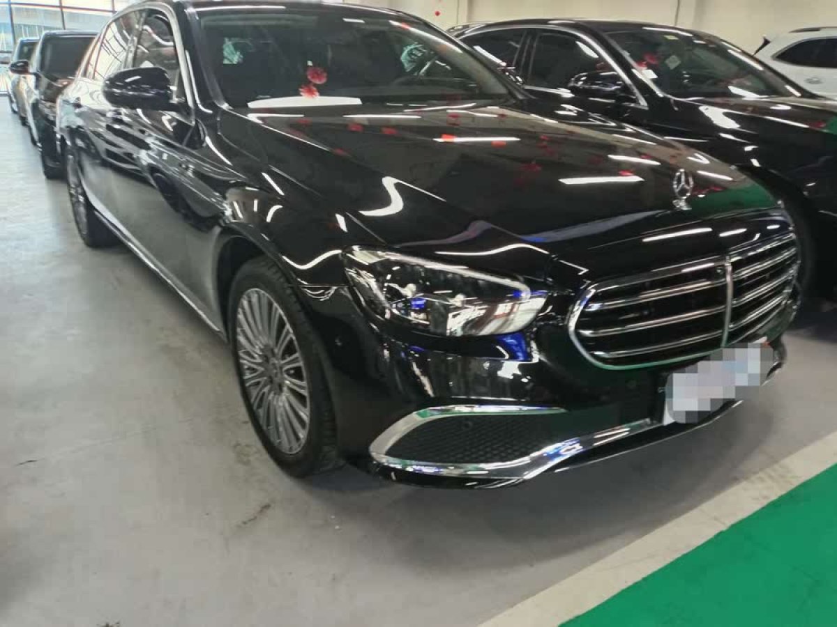 奔馳 奔馳E級  2022款 改款 E 300 L 運動時尚型圖片