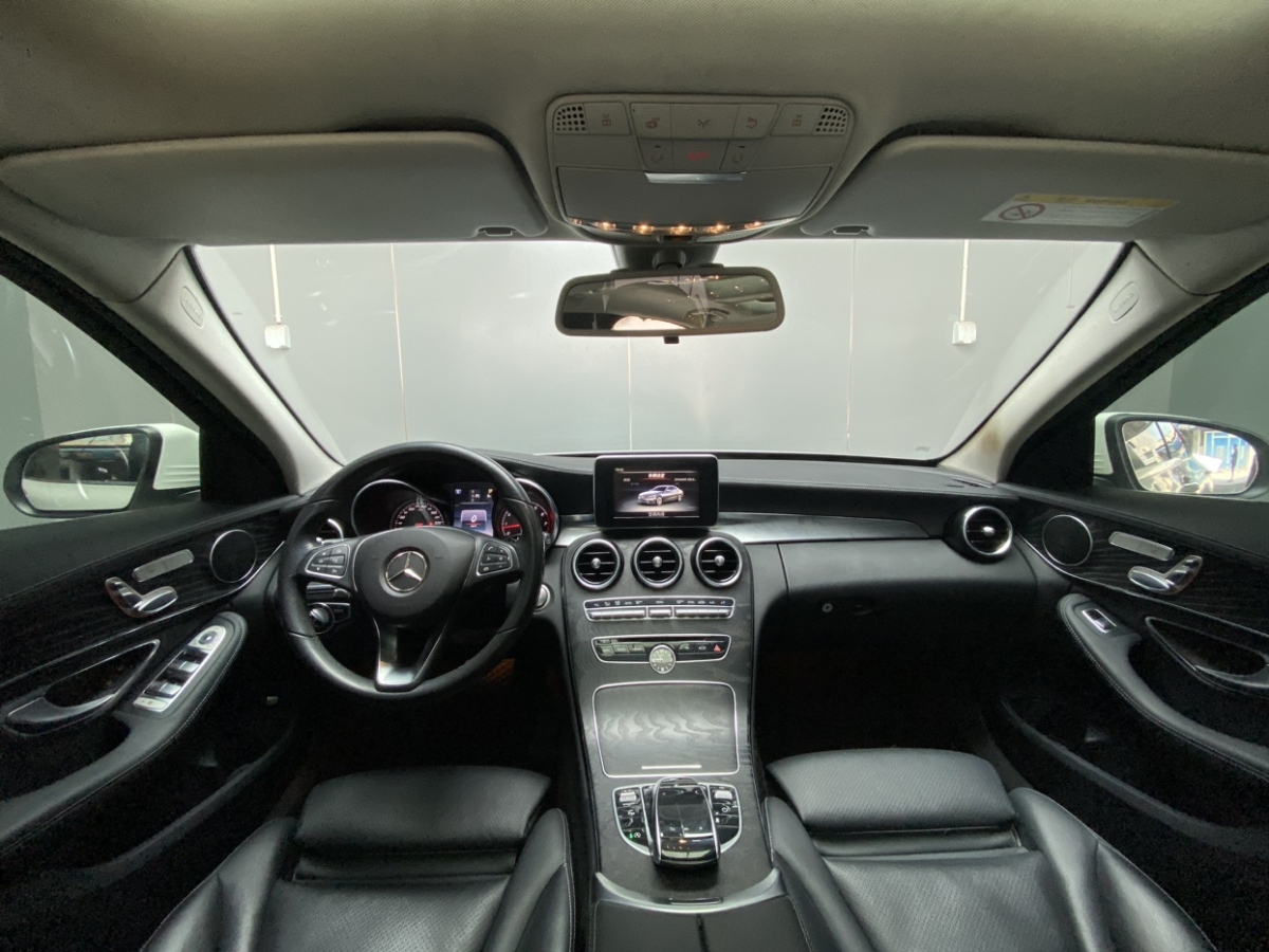 2017年8月奔驰 奔驰C级  2017款 C 200 L 运动版