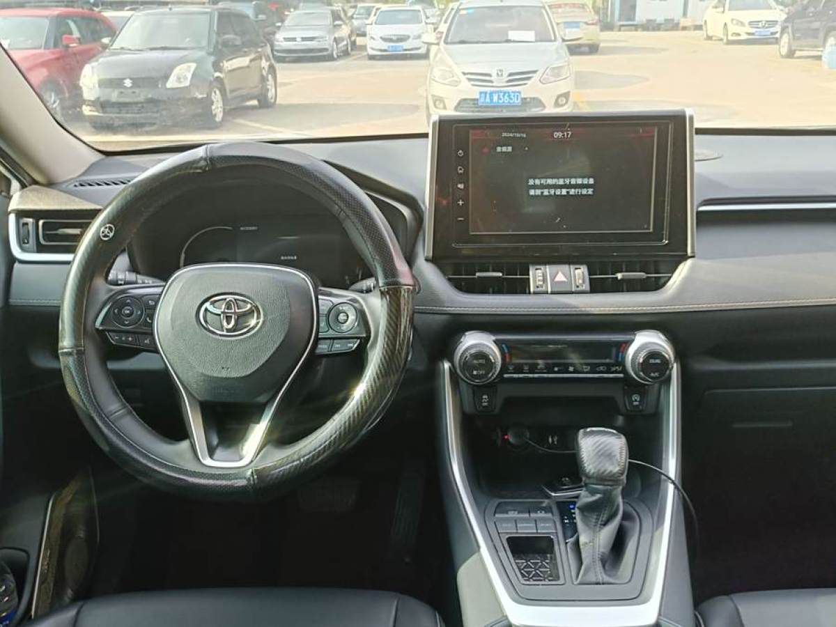 2021年8月豐田 RAV4榮放  2021款 2.0L CVT兩驅(qū)風(fēng)尚PLUS版