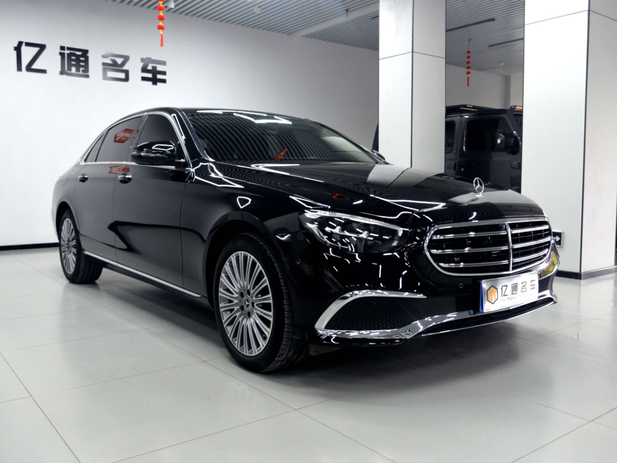 奔馳 奔馳E級(jí)  2023款 改款 E 300 L 時(shí)尚型圖片