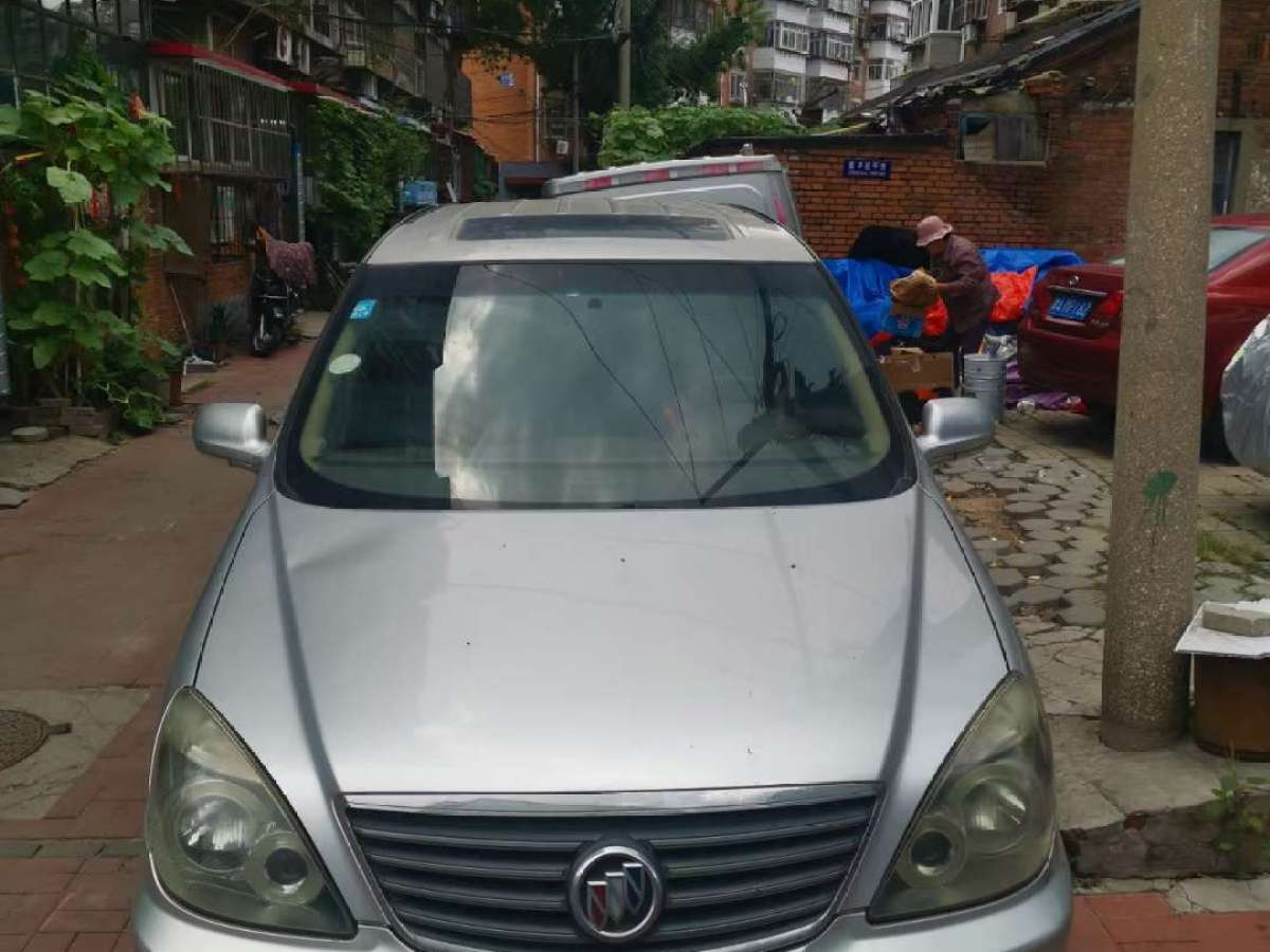 别克 GL8  2008款 陆尊 3.0L XT 导航版图片