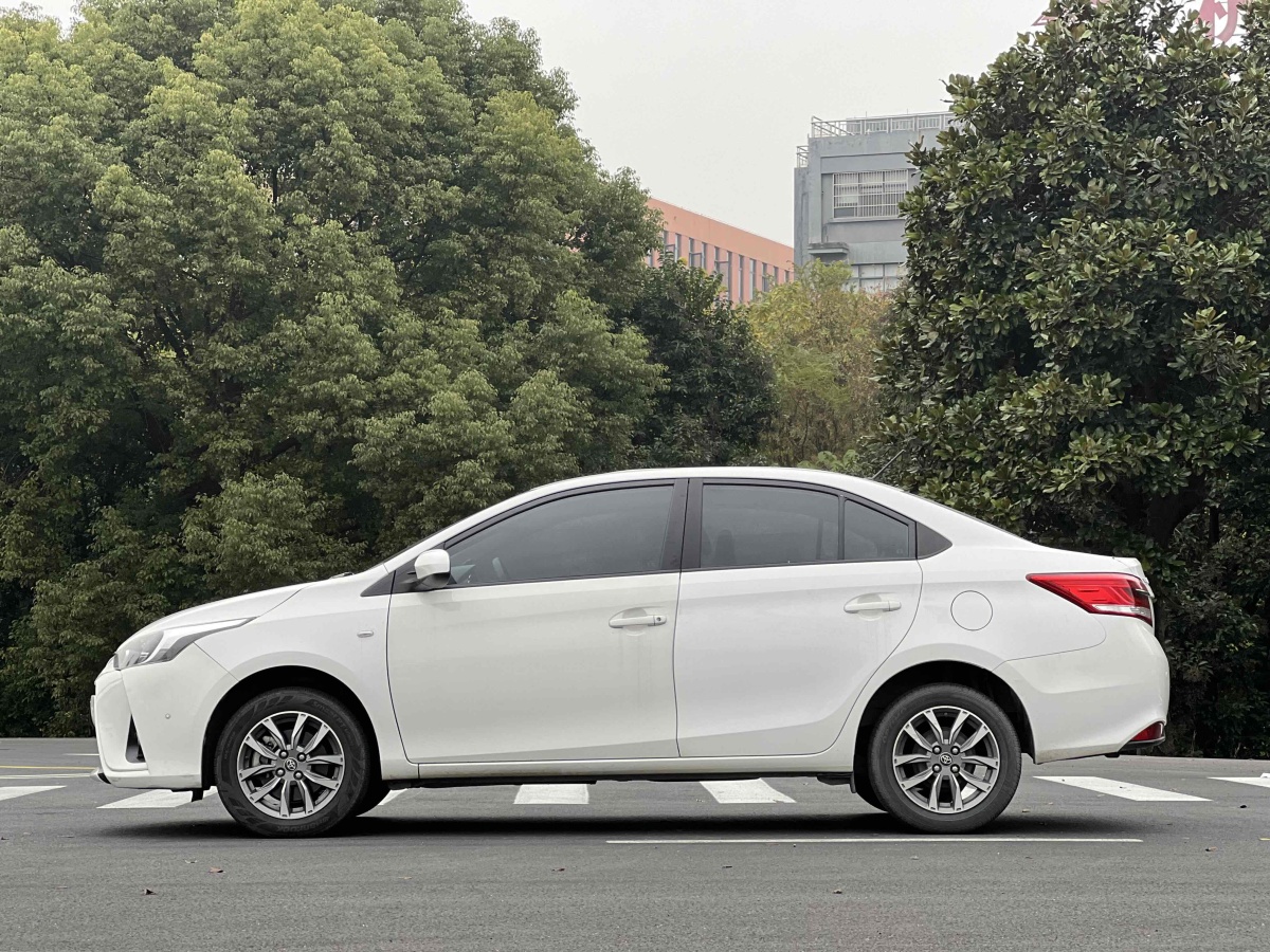 豐田 YARiS L 致享  2020款 1.5L CVT領(lǐng)先版圖片