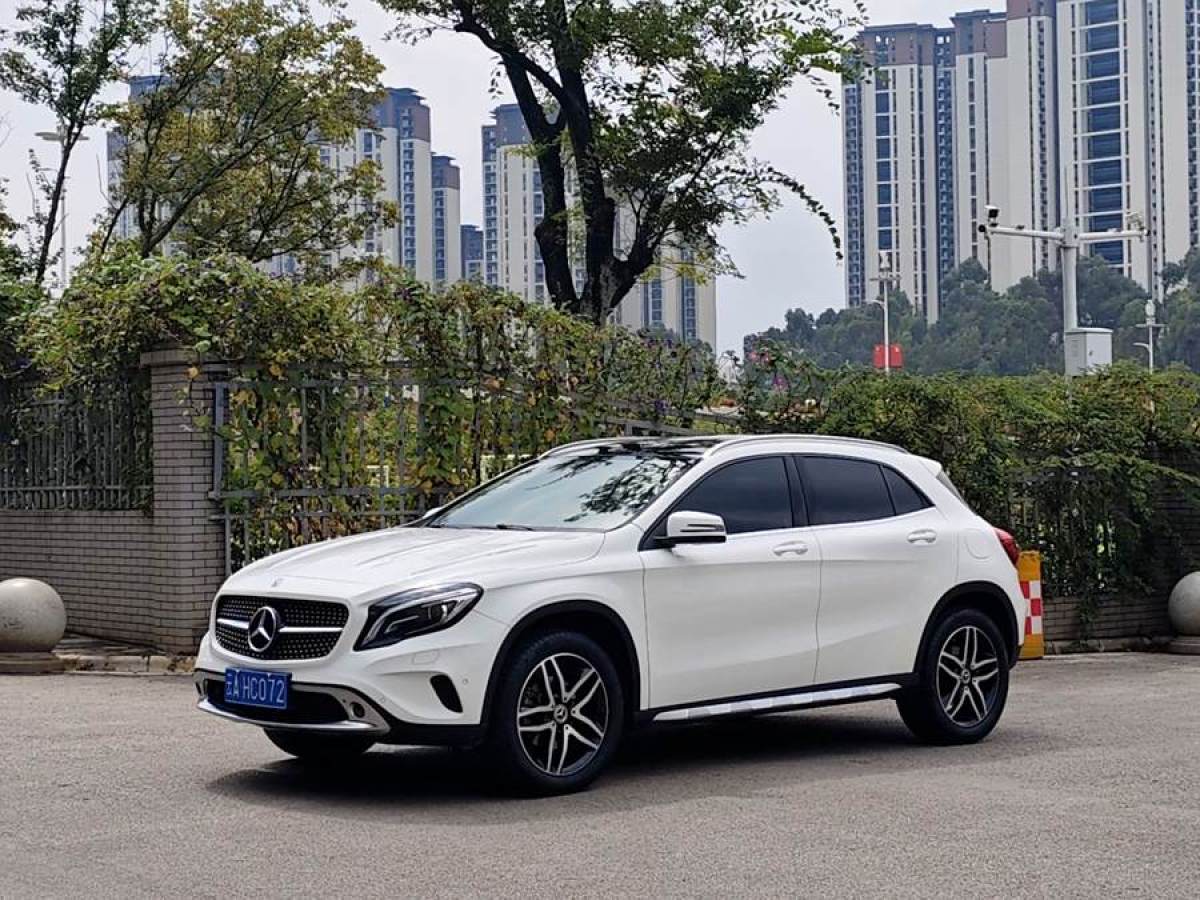 2017年5月奔馳 奔馳GLA  2017款 GLA 220 4MATIC 時(shí)尚型