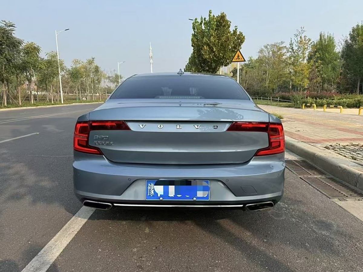 沃爾沃 S90  2018款 T4 智遠(yuǎn)版圖片