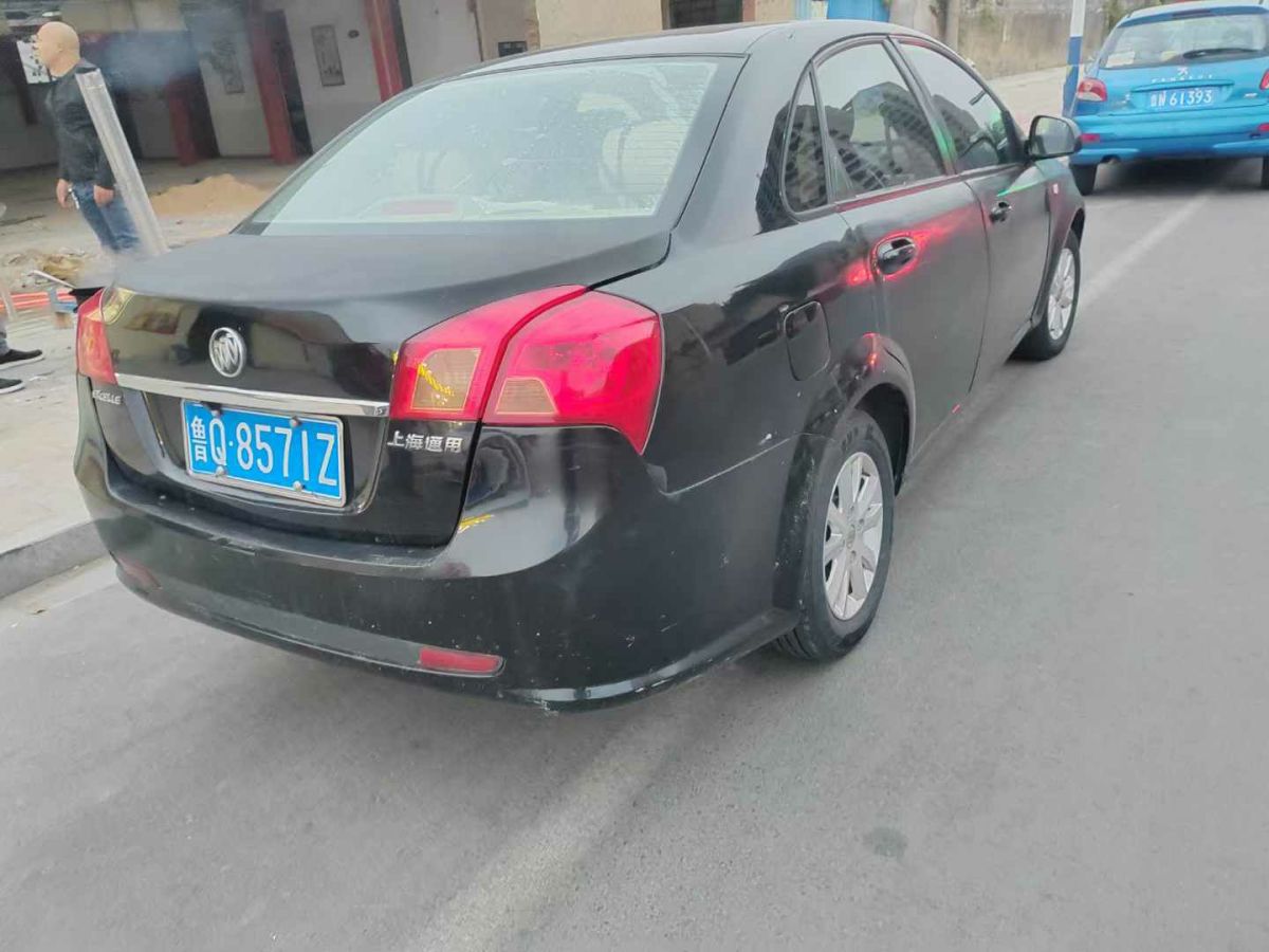 啟辰 R50  2013款 1.6L 北斗導(dǎo)航版圖片