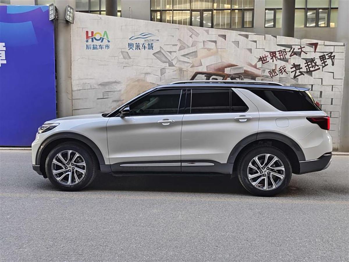 福特 探險(xiǎn)者  2023款 EcoBoost 285 四驅(qū)風(fēng)尚plus版 6座圖片