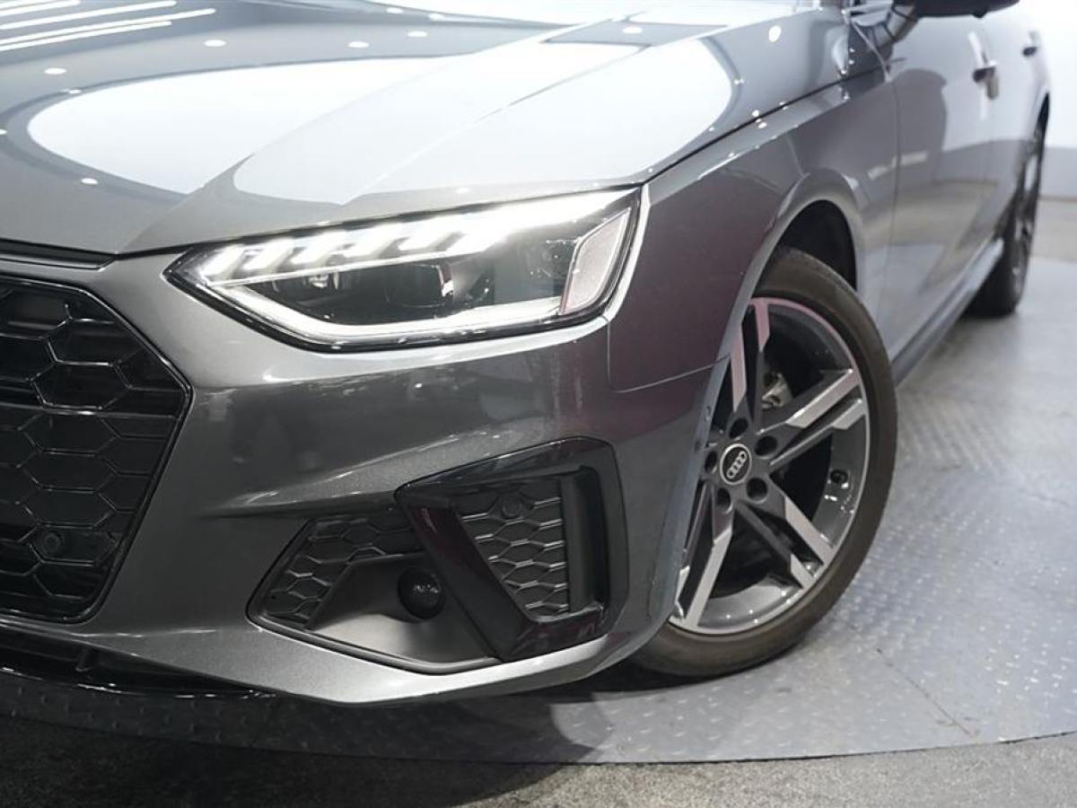 奧迪 奧迪A4L  2022款 40 TFSI 豪華動感型圖片