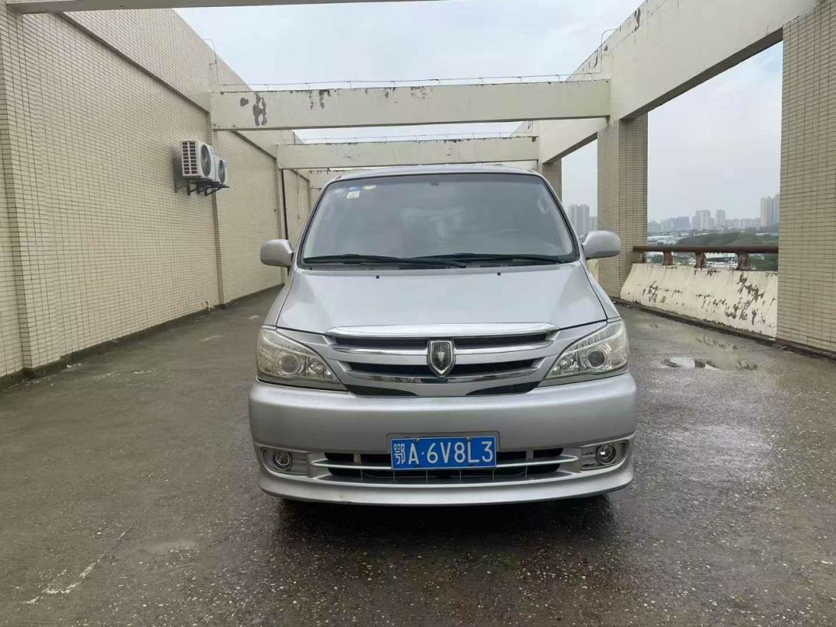 金杯 小金牛  2015款 1.0L標(biāo)準(zhǔn)型廂式車雙排XC4F18-T圖片