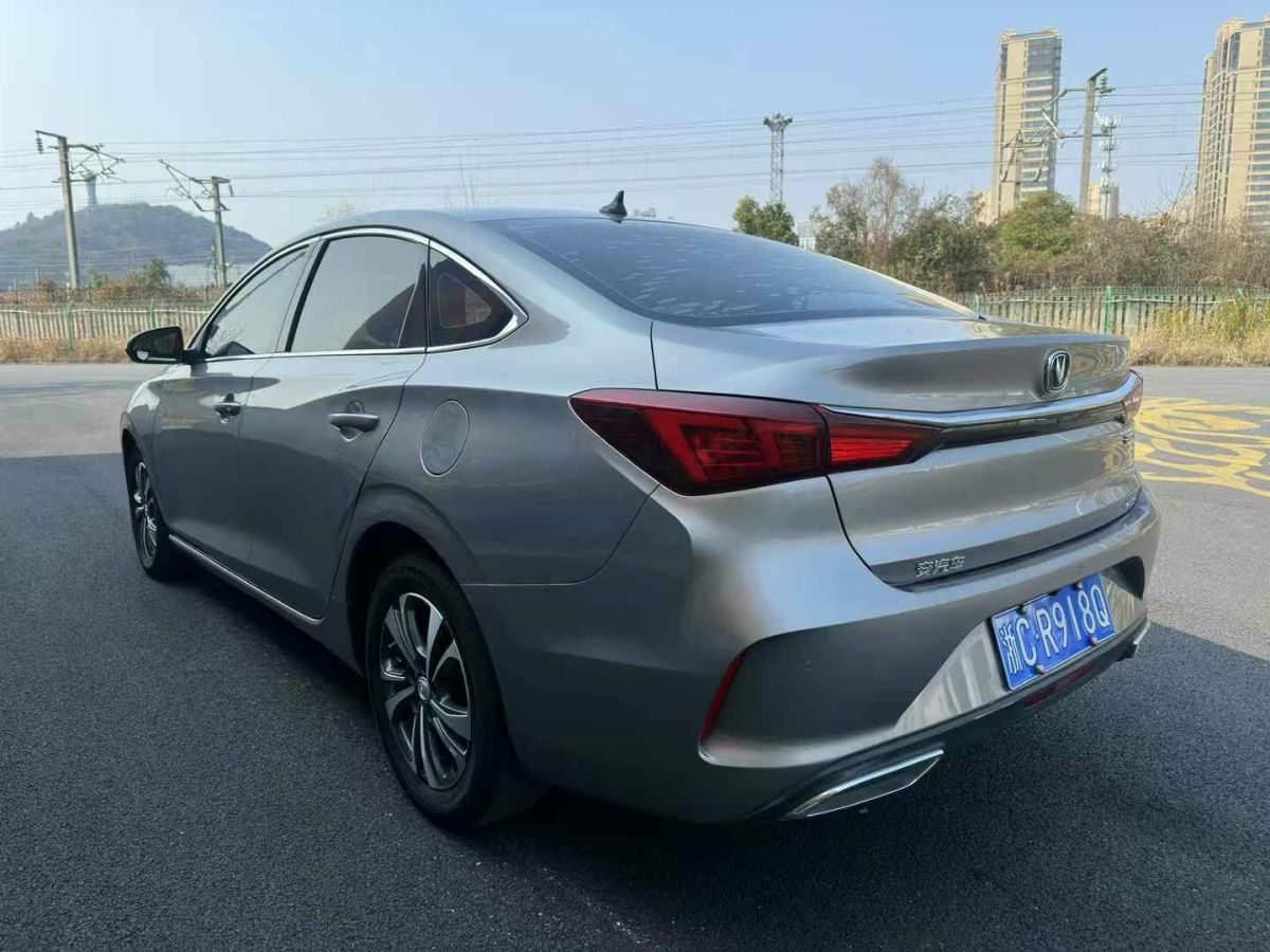 長(zhǎng)安 逸動(dòng)  2020款 PLUS 百萬版 1.6L GDI CVT精英型圖片