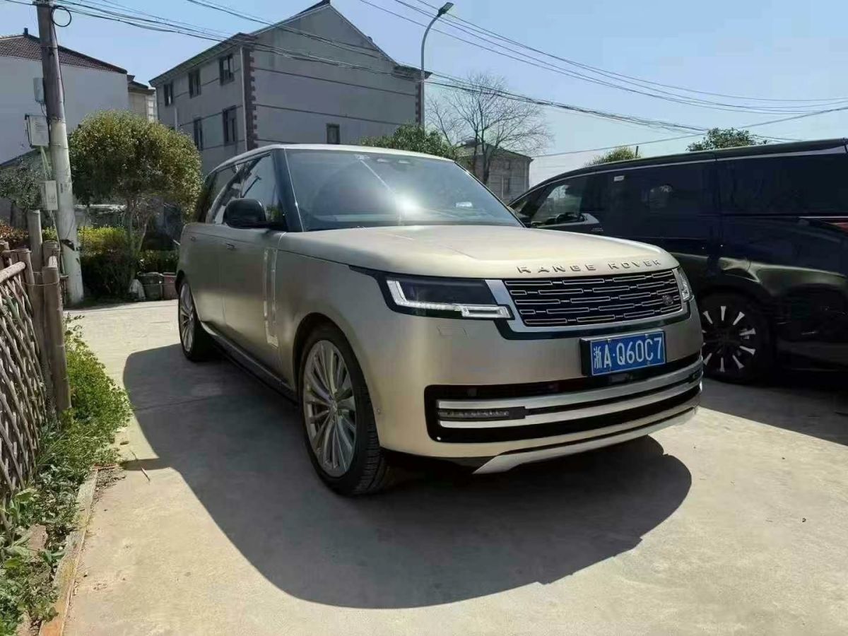 路虎 攬勝  2022款 3.0 L6 360PS 傳世版圖片