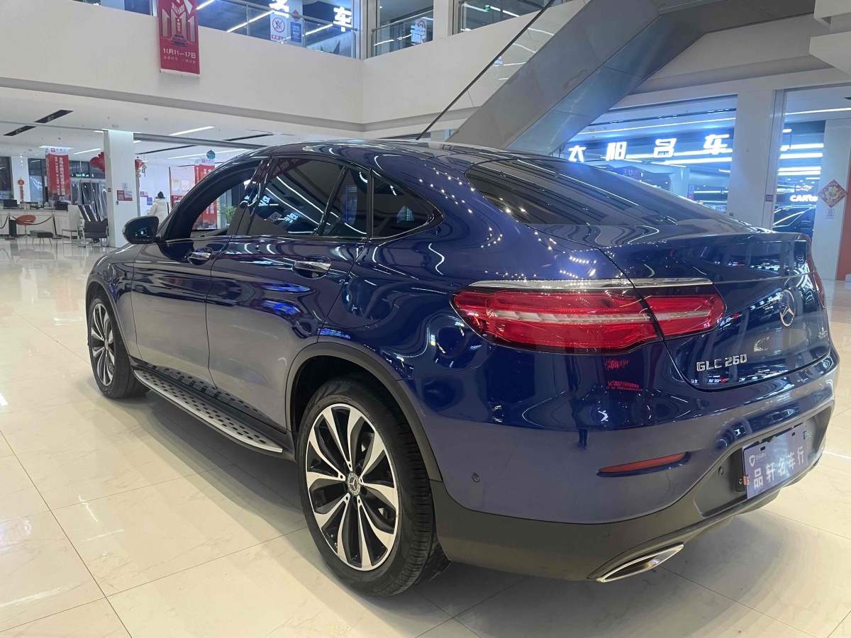 奔馳 奔馳GLC  2022款 改款 GLC 260 4MATIC 轎跑SUV圖片