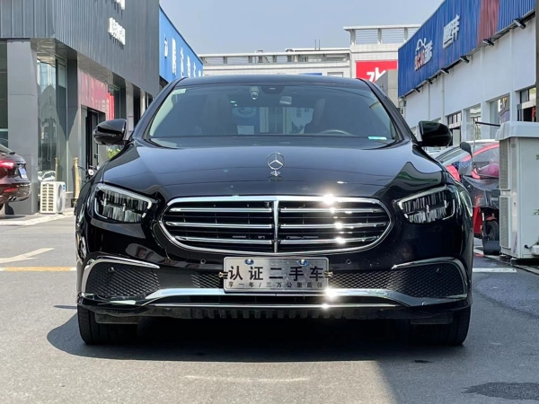 奔驰 奔驰E级  2021款 E 300 L 时尚型