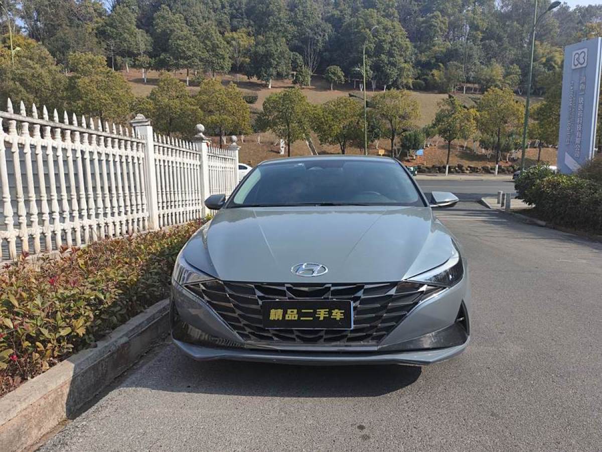 現(xiàn)代 伊蘭特  2022款 1.5L CVT LUX尊貴版圖片