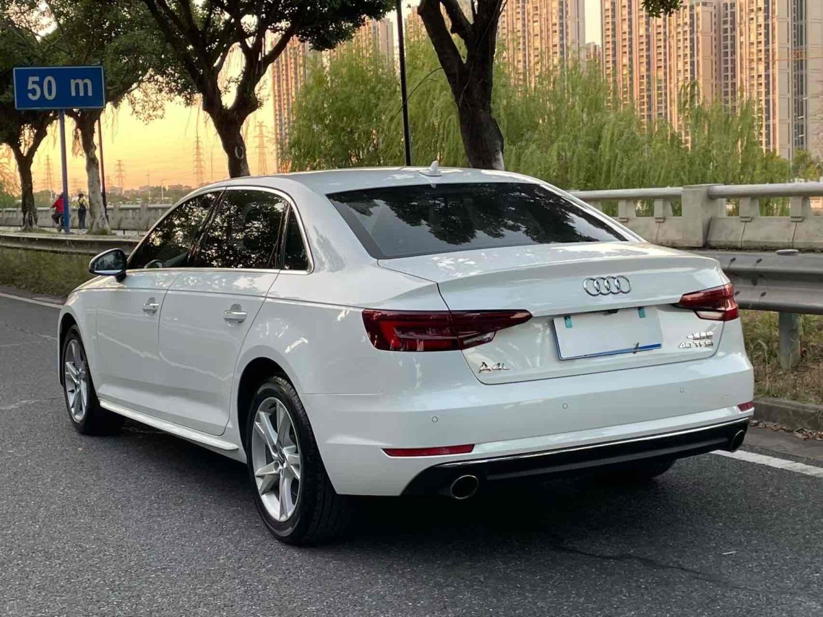 奧迪 奧迪A4L  2018款 30周年年型 40 TFSI 進取型圖片