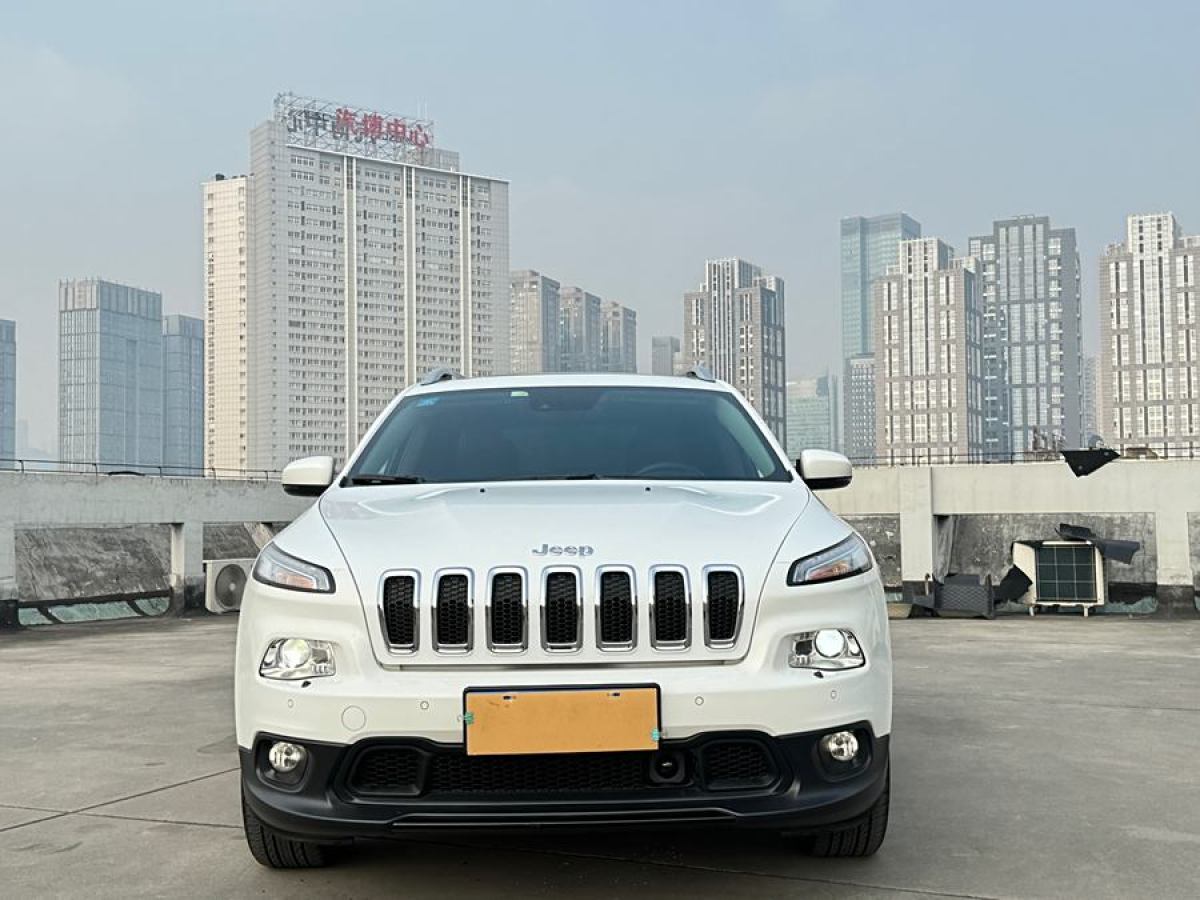 Jeep 自由光  2014款 2.4L 豪華版圖片