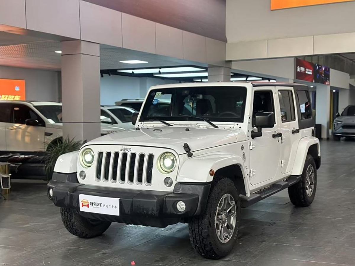 Jeep 牧馬人  2017款 3.0L Sahara 四門舒享版圖片