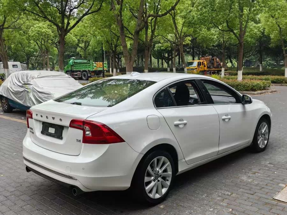 沃爾沃 S60  2017款 L 2.0T T4 智遠(yuǎn)版圖片