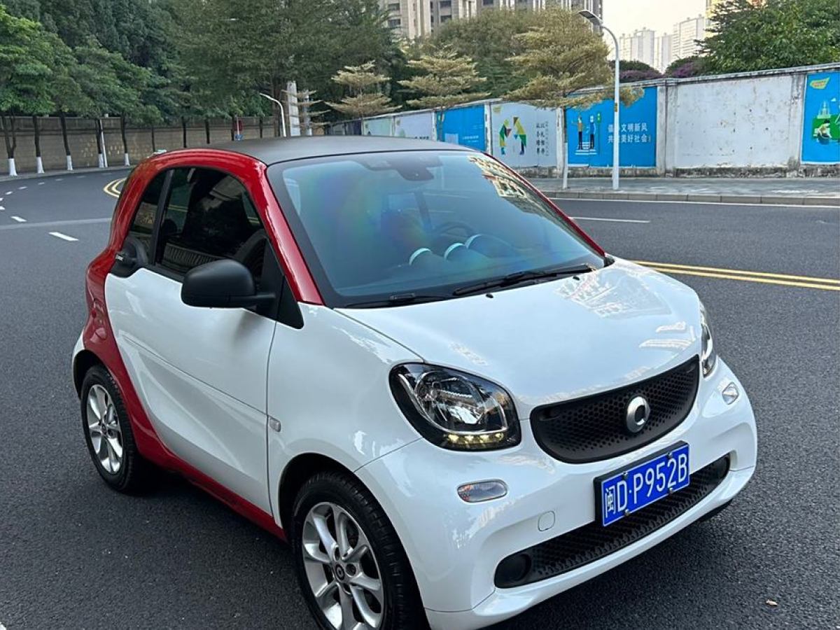 smart fortwo  2015款 1.0L 52千瓦硬頂靈動(dòng)版圖片