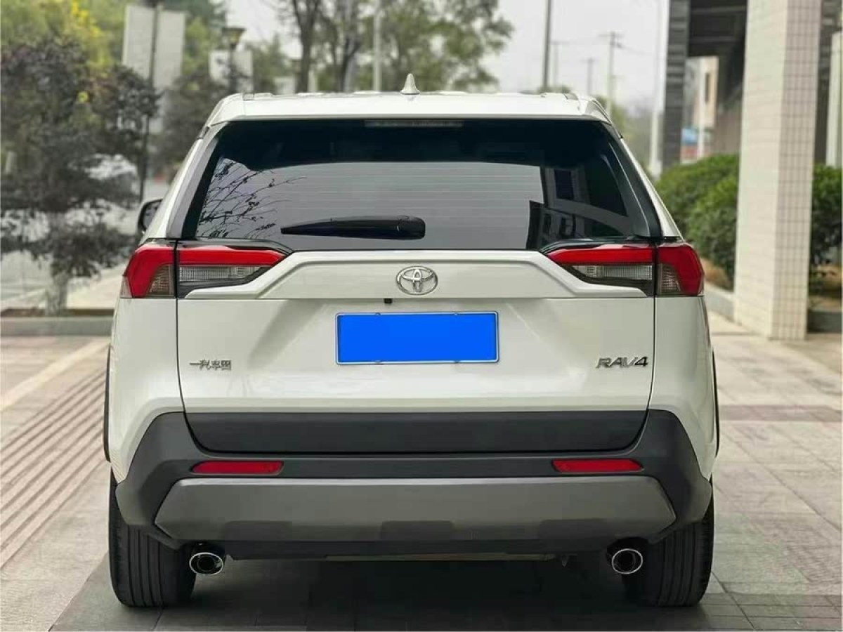 豐田 RAV4榮放  2021款 2.0L CVT兩驅(qū)風(fēng)尚版圖片
