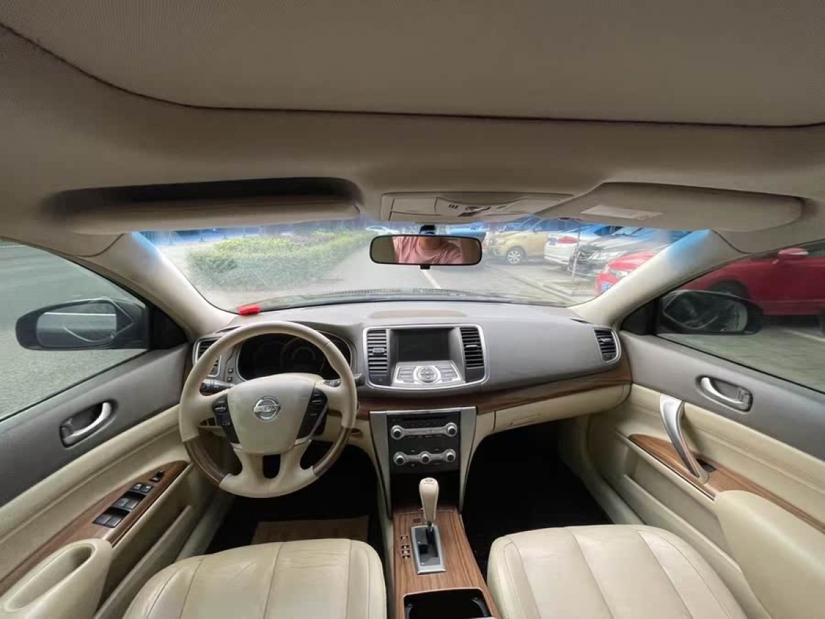 日產(chǎn) 天籟  2011款 公爵 2.5L XV尊雅版圖片