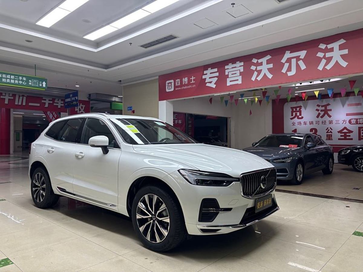 沃爾沃 XC60  2025款 B5 四驅(qū)智遠(yuǎn)豪華版圖片