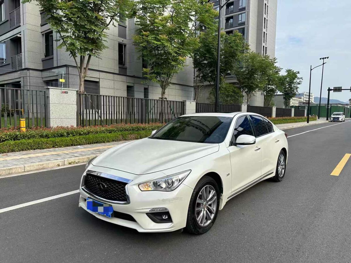 英菲尼迪 Q50L  2020款 2.0T 30周年限量版圖片