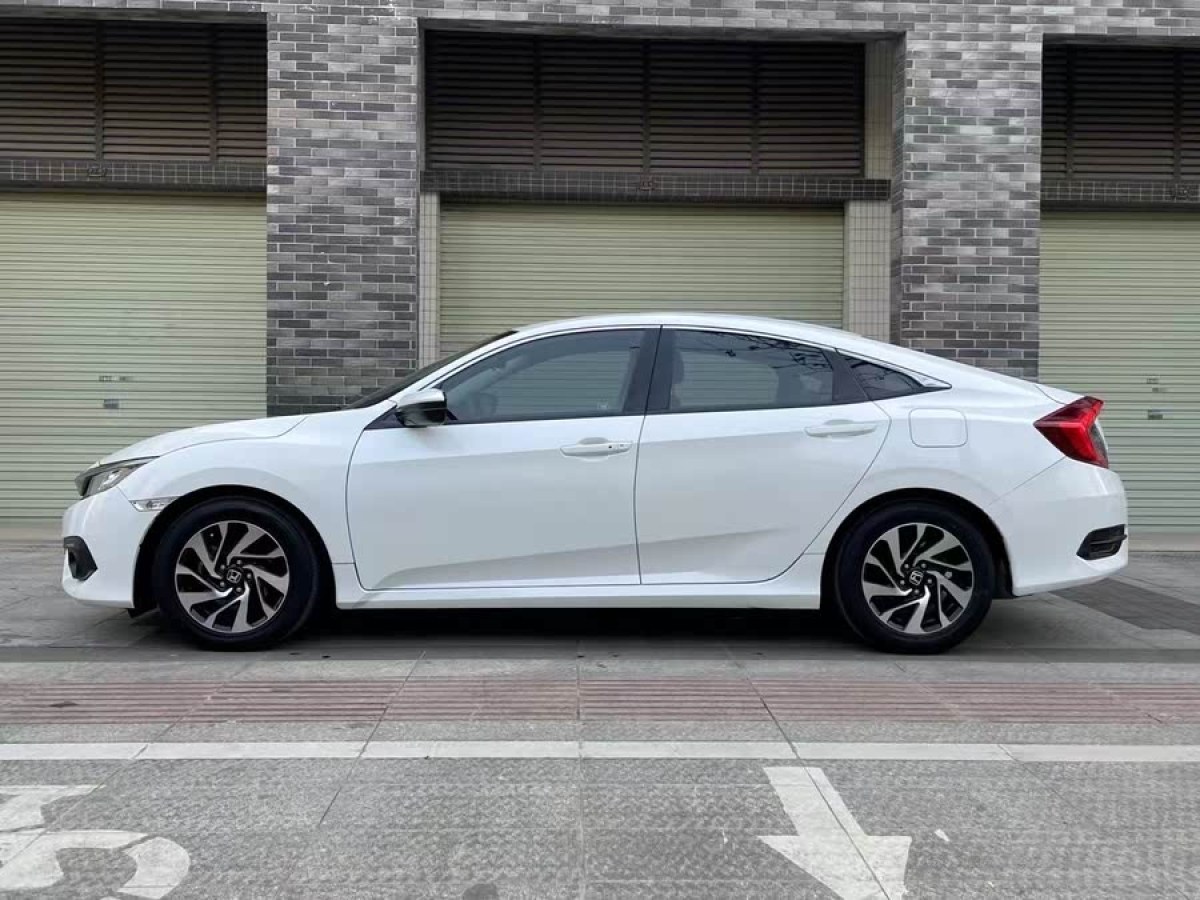 本田 思域  2016款 220TURBO CVT豪華版圖片
