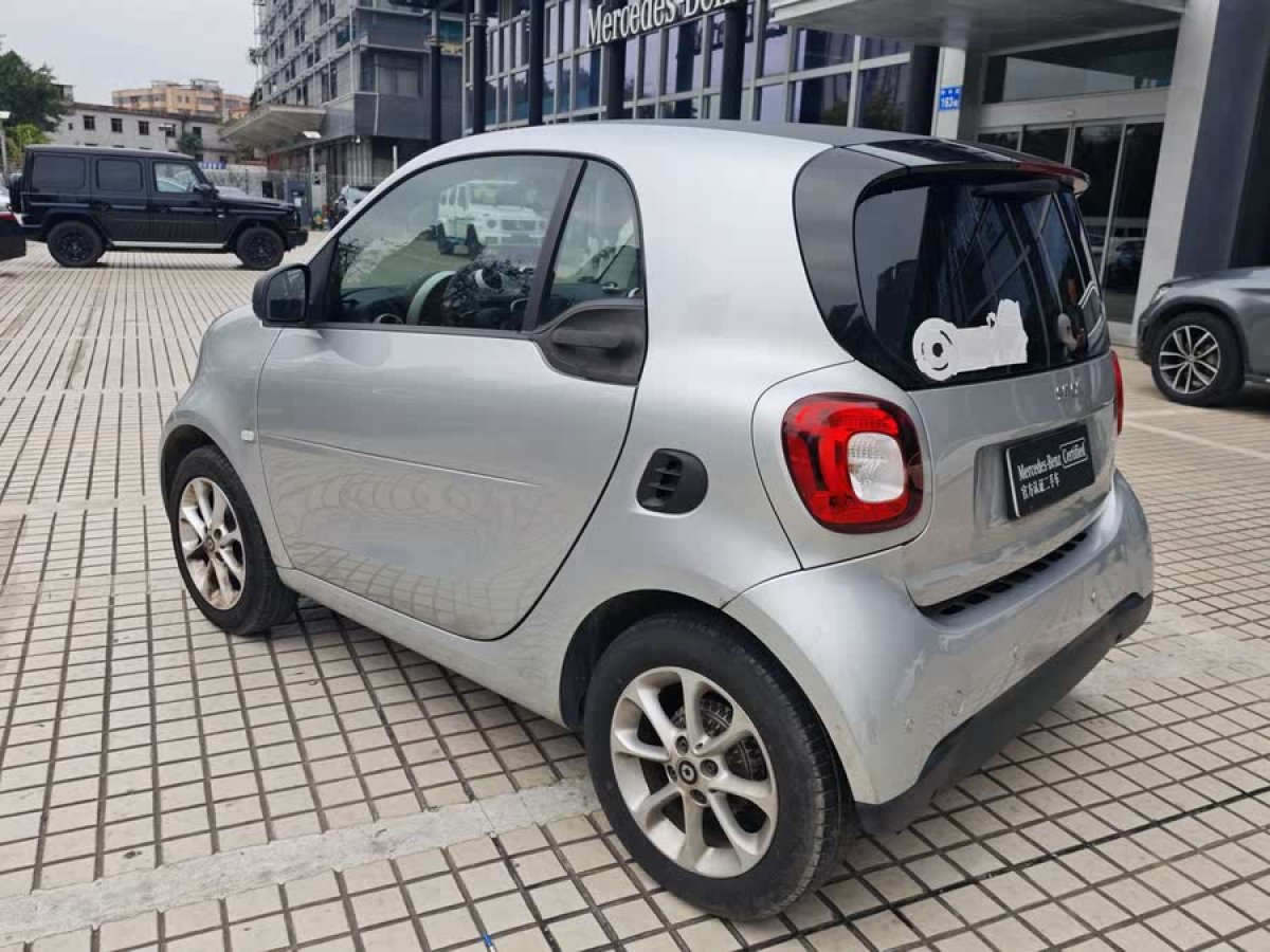 smart fortwo  2015款 1.0L 52千瓦硬頂靈動(dòng)版圖片