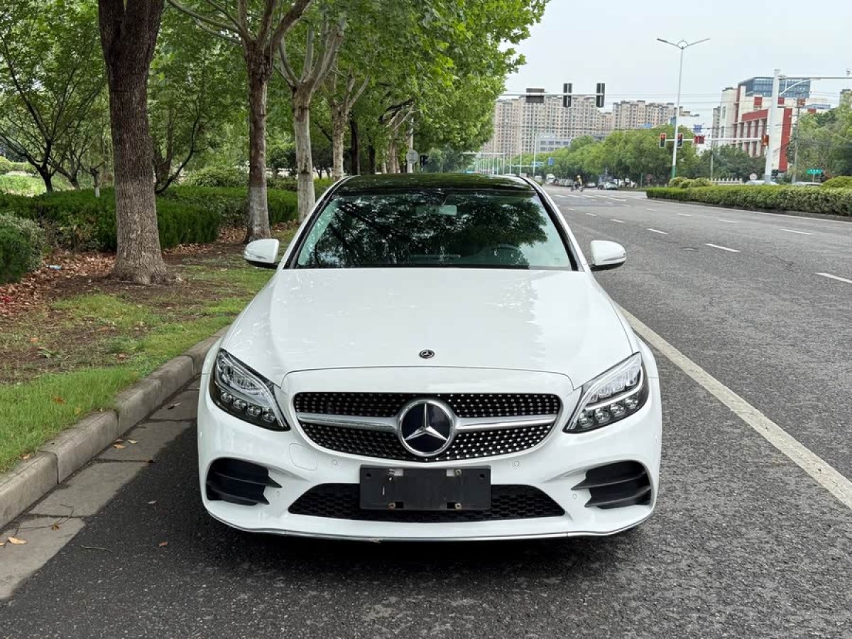 奔馳 奔馳C級(jí)  2019款 改款 C 260 L 運(yùn)動(dòng)版圖片
