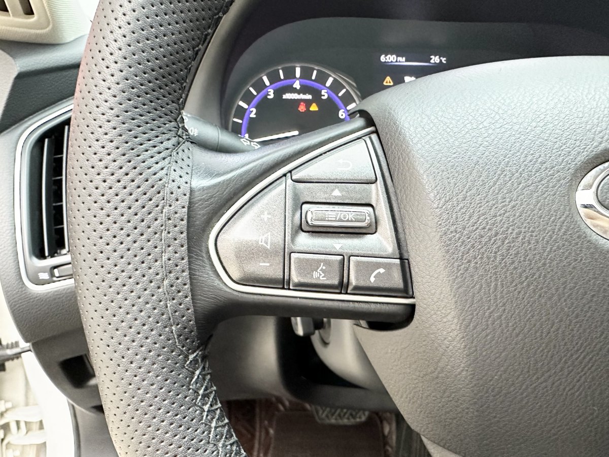 2016年9月英菲尼迪 Q50  2014款 2.0T 豪華版