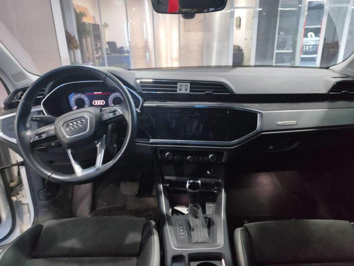 奧迪 奧迪Q3  2019款  35 TFSI 進取動感型圖片