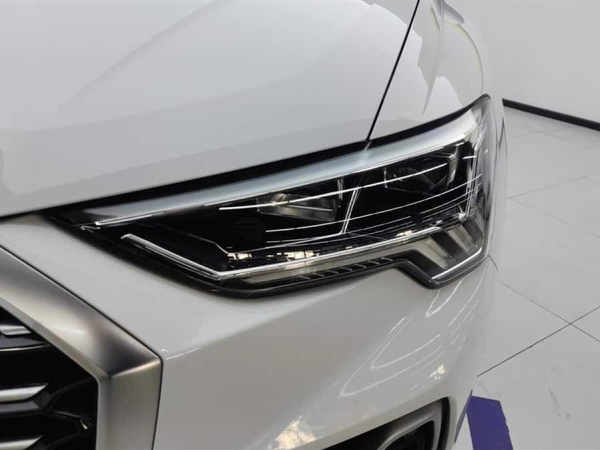 奧迪 奧迪Q3  2020款 35 TFSI 進(jìn)取動(dòng)感型圖片