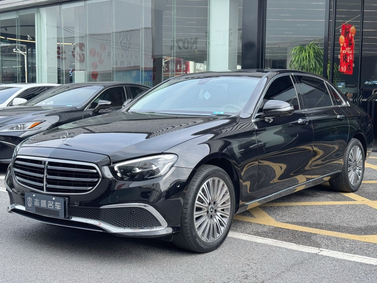 奔馳 奔馳E級  2022款 E 300 L 運動時尚型圖片