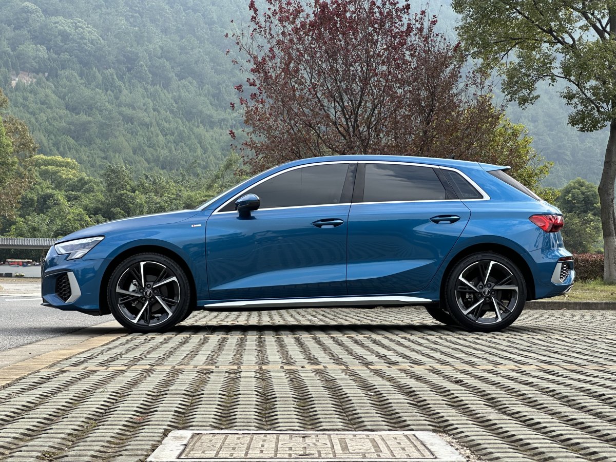 2022年8月奧迪 奧迪A3  2021款 Sportback 35 TFSI 時(shí)尚運(yùn)動(dòng)型