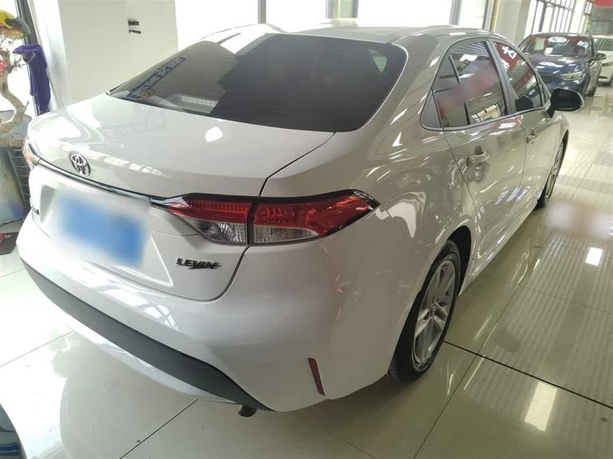 豐田 雷凌  2022款 TNGA 1.5L CVT領(lǐng)先版圖片