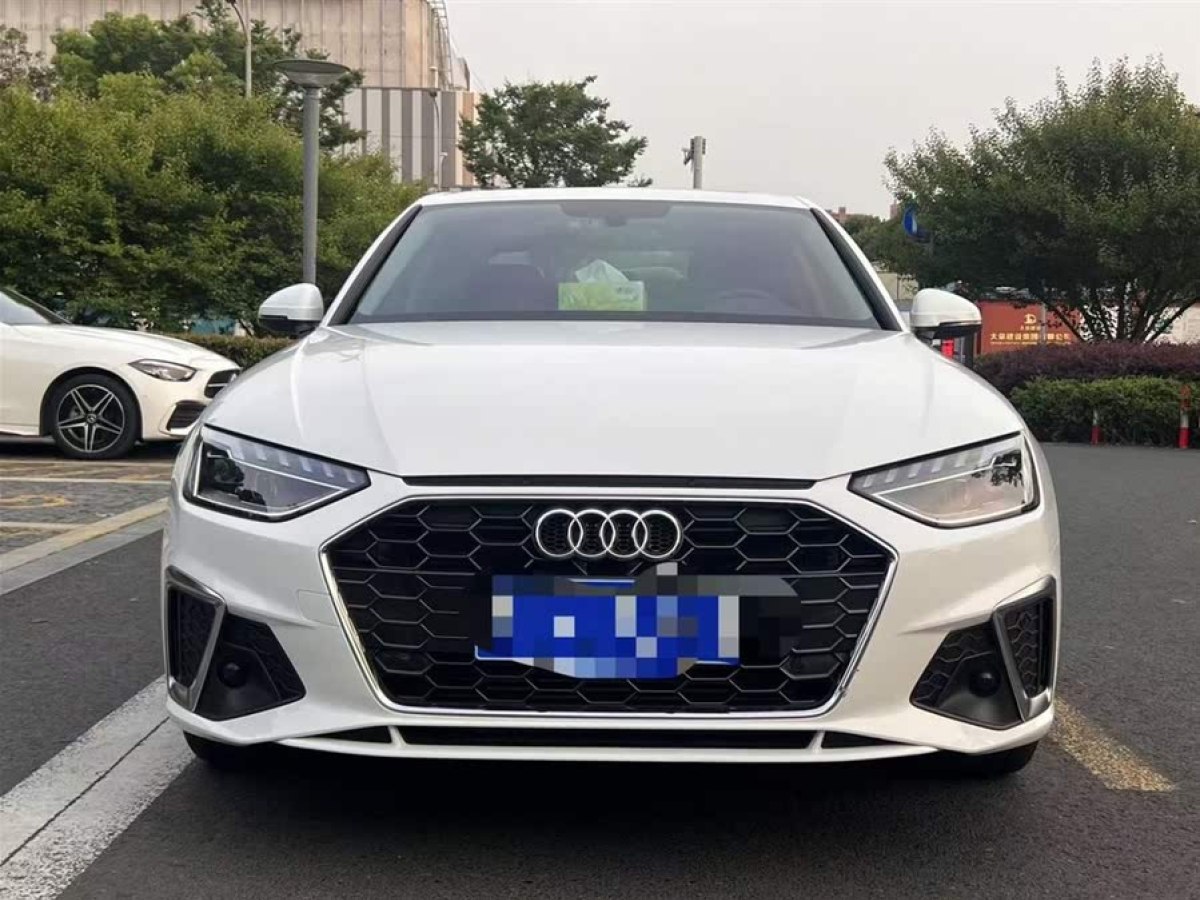 奧迪 奧迪A4L  2020款 40 TFSI 豪華動感型圖片