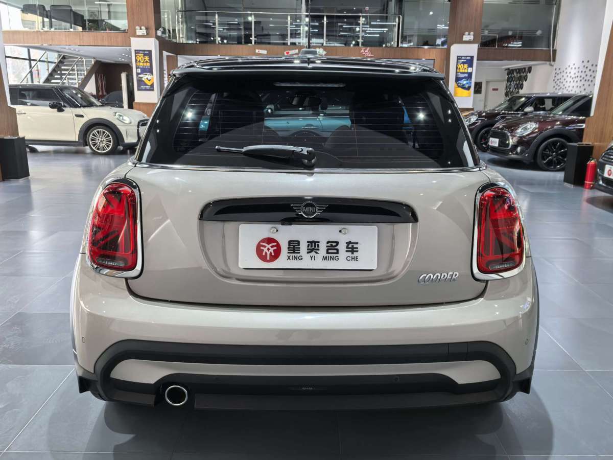 2023年8月MINI MINI  2023款 1.5T COOPER 藝術(shù)家