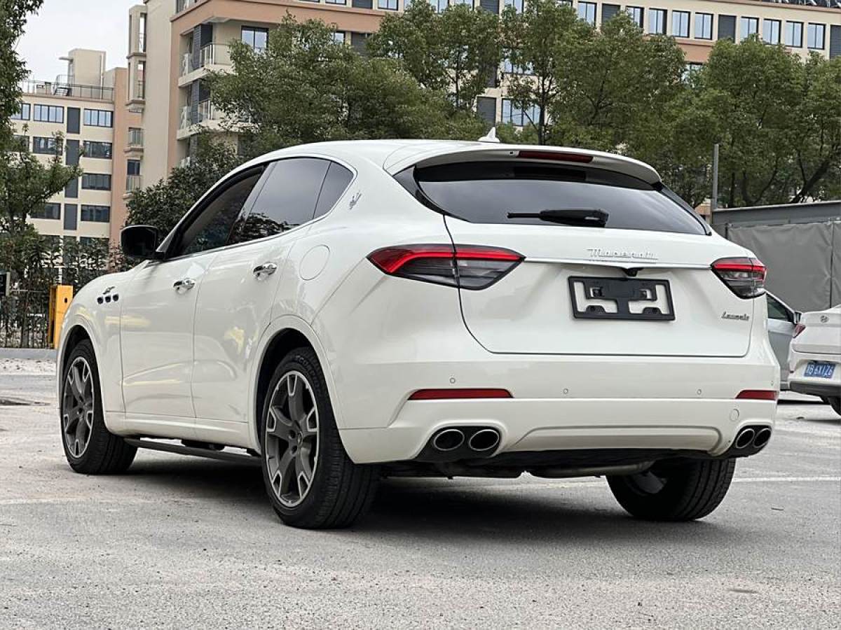 瑪莎拉蒂 Levante  2022款 2.0T GT鋒芒首發(fā)版圖片