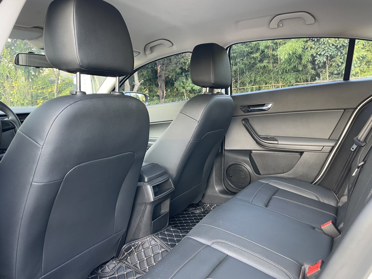 觀致 觀致3  2021款 3S 三廂 1.5T CVT領(lǐng)先型圖片