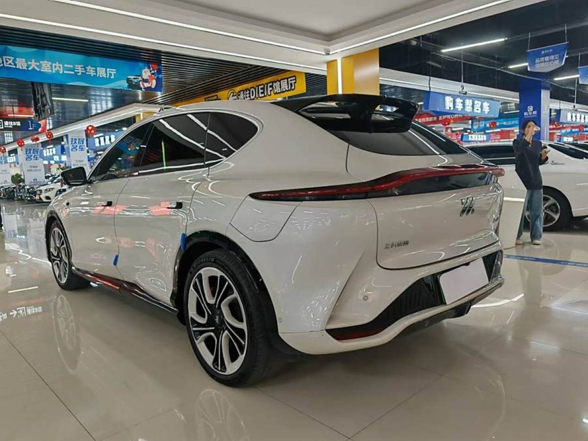 智己 智己LS7  2023款 100kWh Lux四驅(qū)版圖片