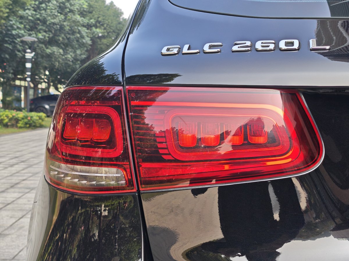 奔馳 奔馳GLC  2018款 改款 GLC 300 4MATIC 動感型圖片