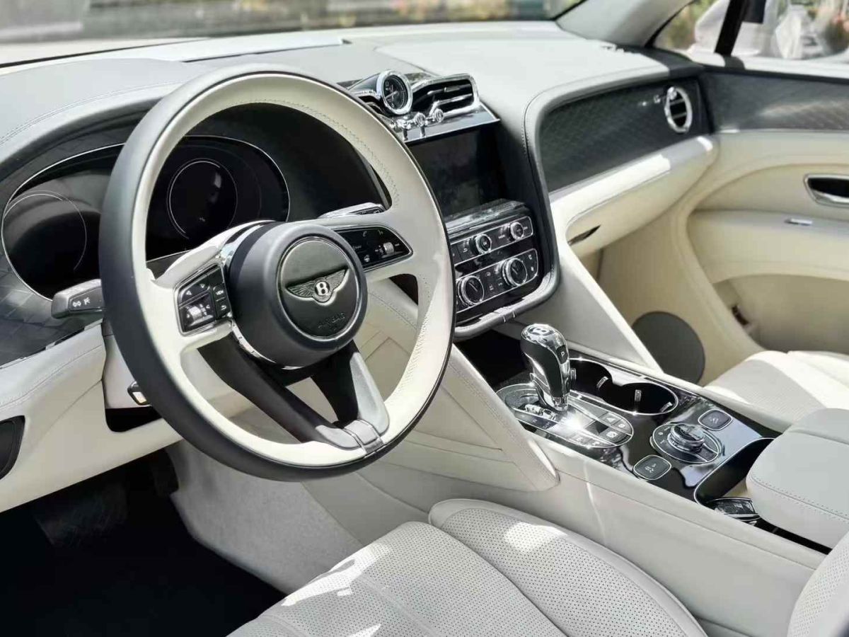 賓利 添越  2022款 4.0T V8圖片