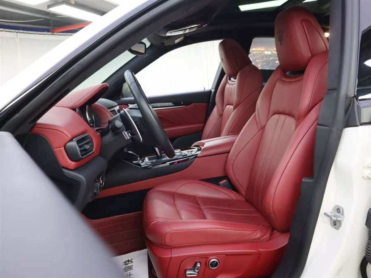 瑪莎拉蒂 Levante  2022款 3.0T Modena圖片