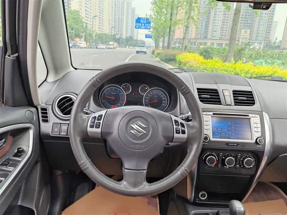 鈴木 天語(yǔ) SX4  2012款 1.6L 自動(dòng)銳騎型圖片