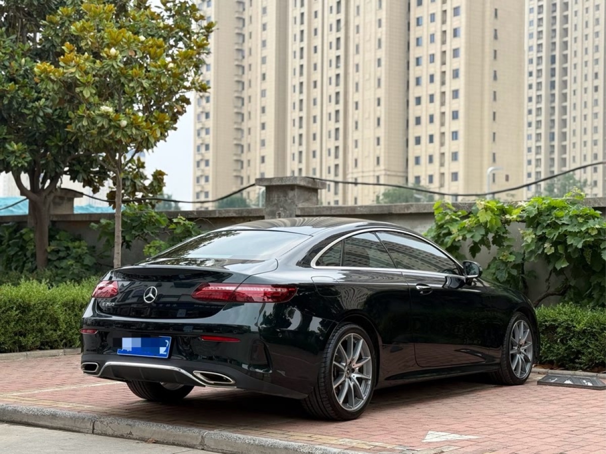 奔馳 奔馳E級(jí)  2021款 改款 E 260 轎跑車圖片
