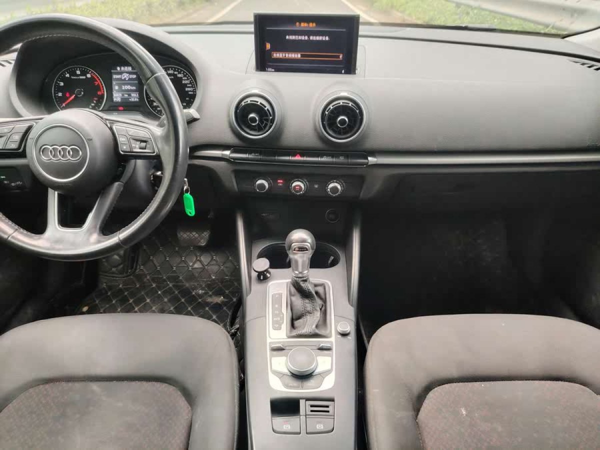 奧迪 奧迪A3  2018款 30周年年型 Sportback 35 TFSI 進取型圖片