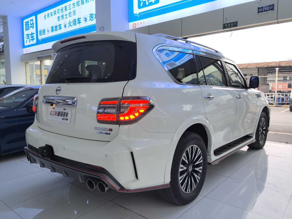 日產(chǎn) 途樂(lè)  2018款 4.0L 鉑金型圖片