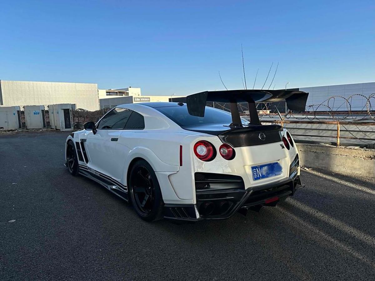 日產(chǎn) GT-R  2010款 3.8T Premium Edition圖片