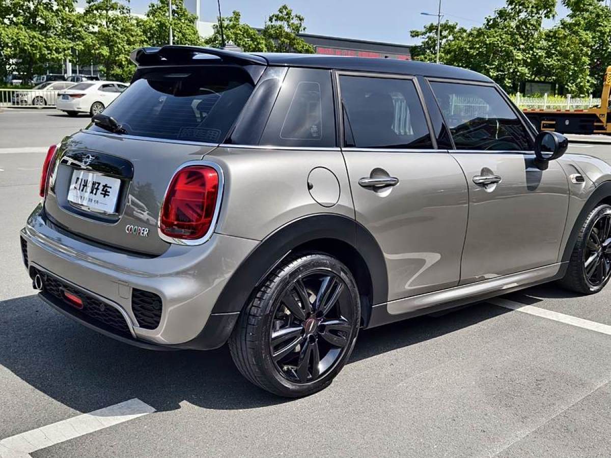 MINI MINI  2020款 1.5T COOPER 經(jīng)典派 五門版圖片