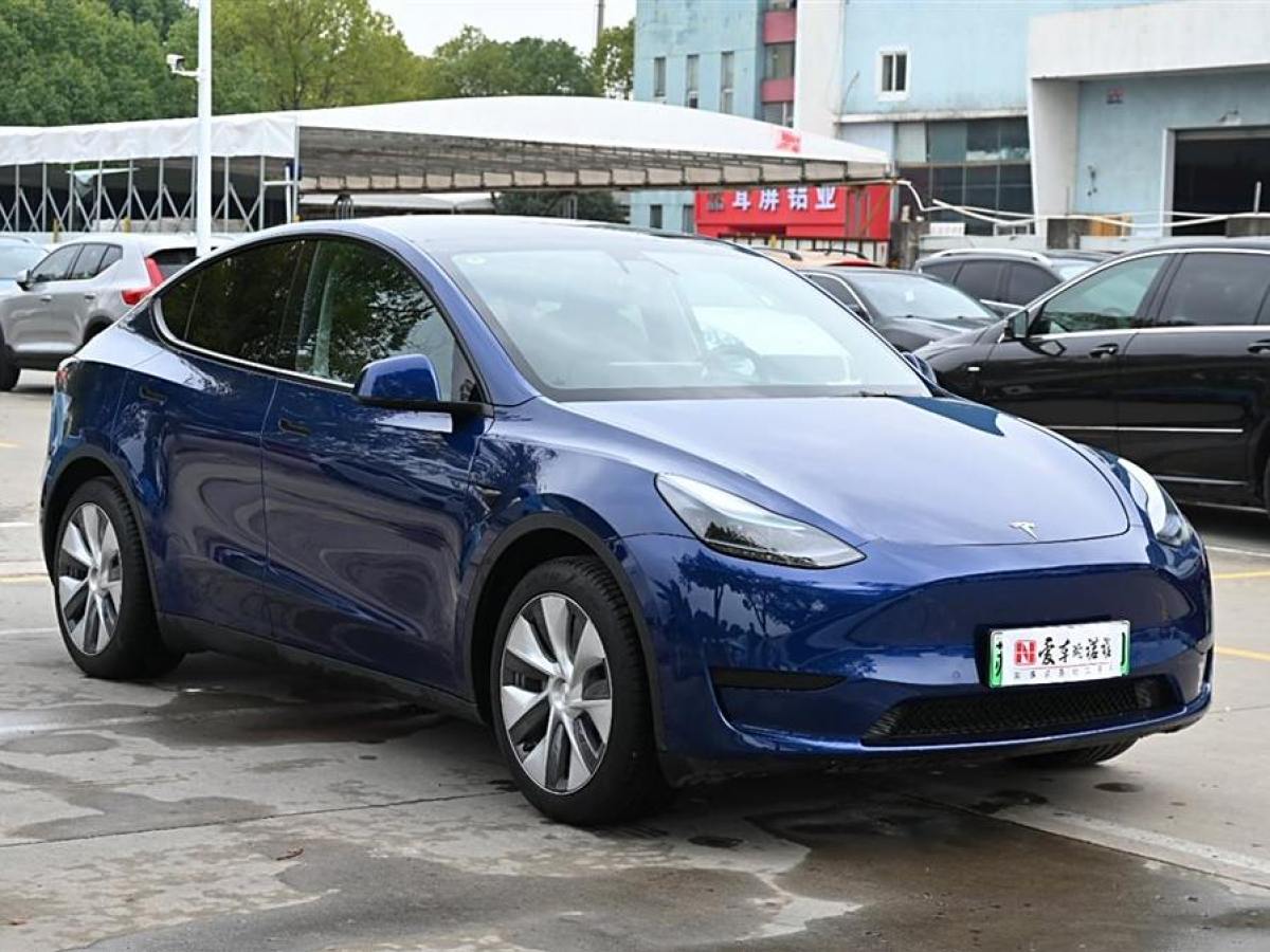 特斯拉 Model 3  2022款 后輪驅(qū)動版圖片